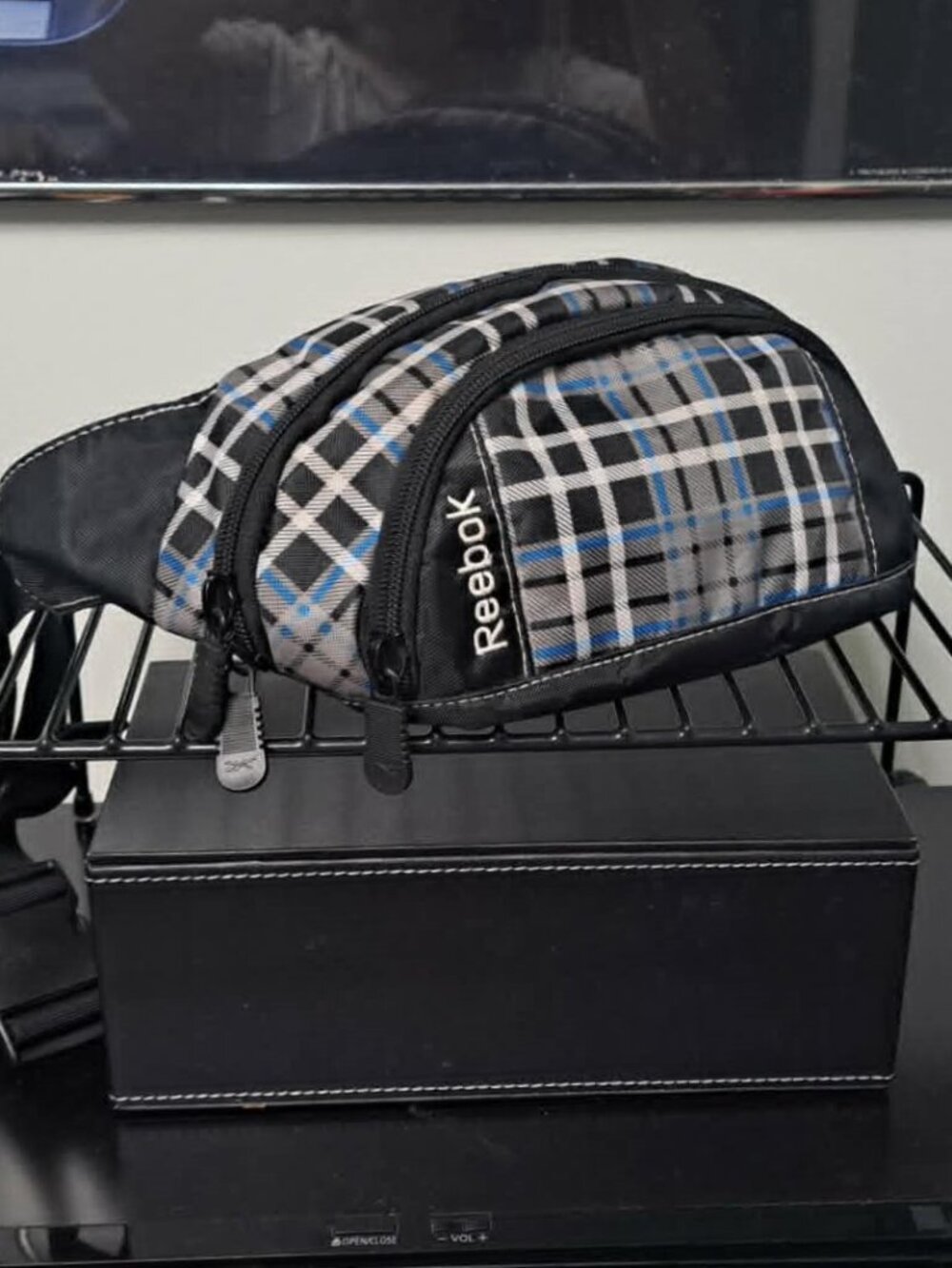 Reebok Unisex Plaid Crossbody Waist Belt Bag - Embroidered Logo, Like New!